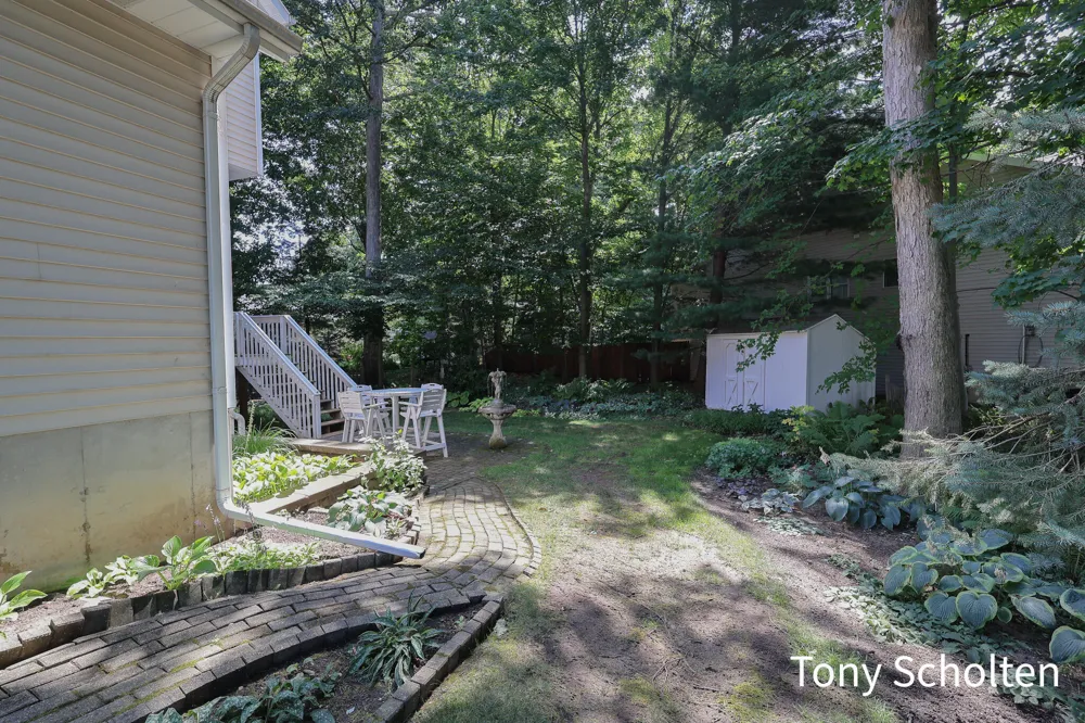 7260 Oaklane Court Hudsonville, MI 49426