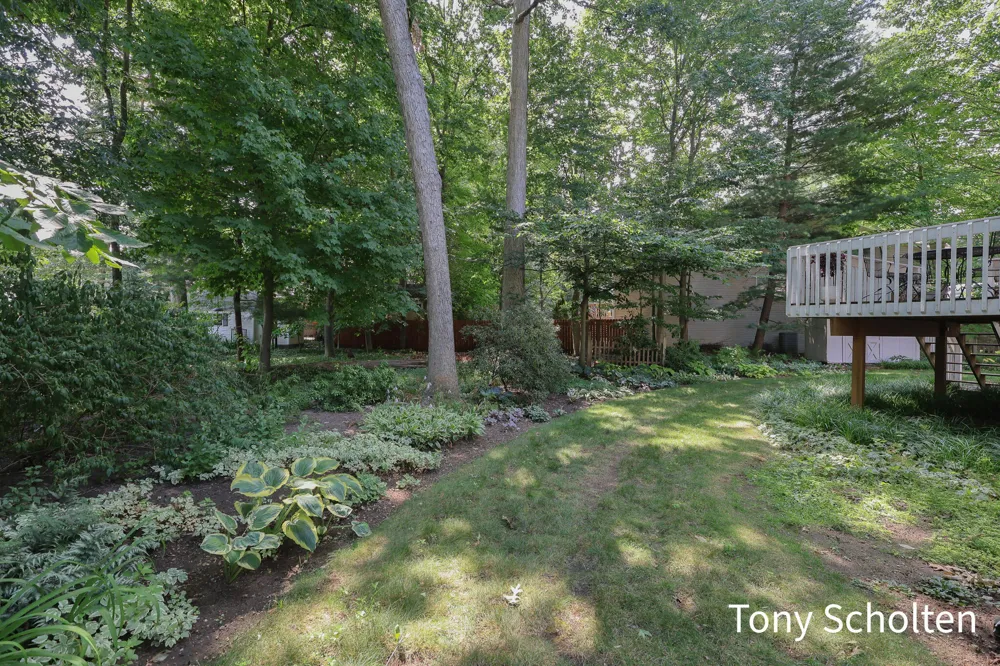 7260 Oaklane Court Hudsonville, MI 49426