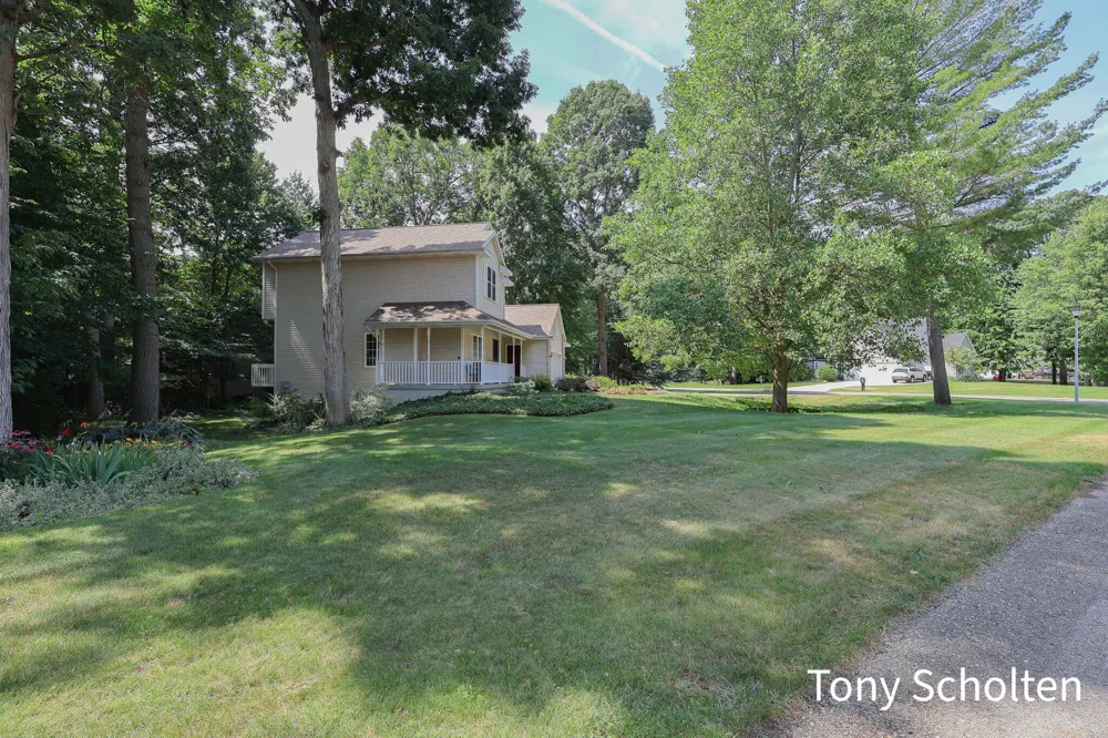 7260 Oaklane Court Hudsonville, MI 49426