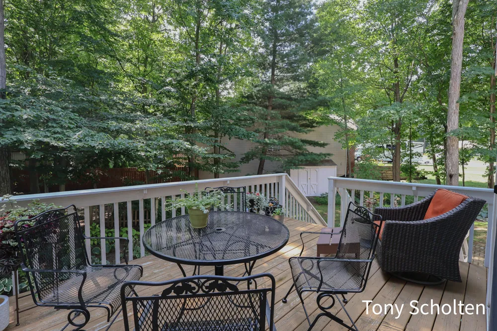 7260 Oaklane Court Hudsonville, MI 49426