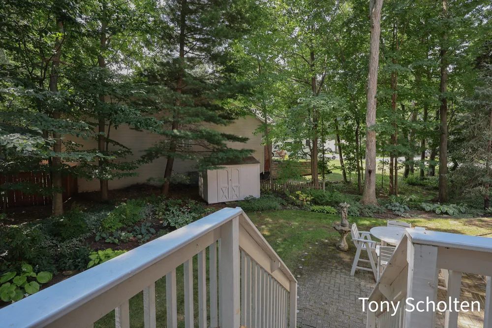 7260 Oaklane Court Hudsonville, MI 49426