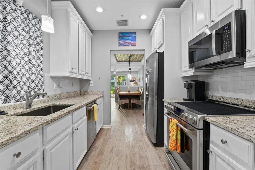 4190 OVERTURE CIRCLE #511 Bradenton, FL 34209