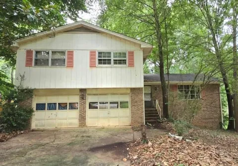4489 John Drive
