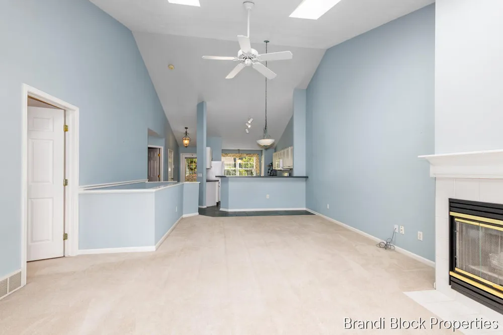 59 Pond Ridge Drive NE #20 Grand Rapids, MI 49546
