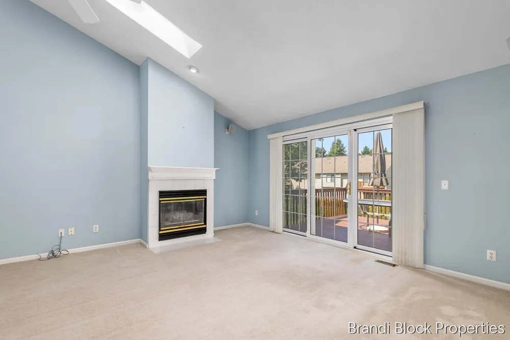 59 Pond Ridge Drive NE #20 Grand Rapids, MI 49546