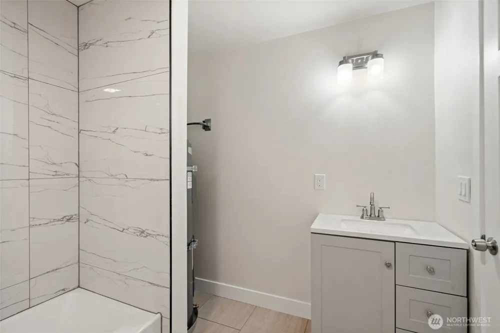 218 E King St Aberdeen, WA 98520