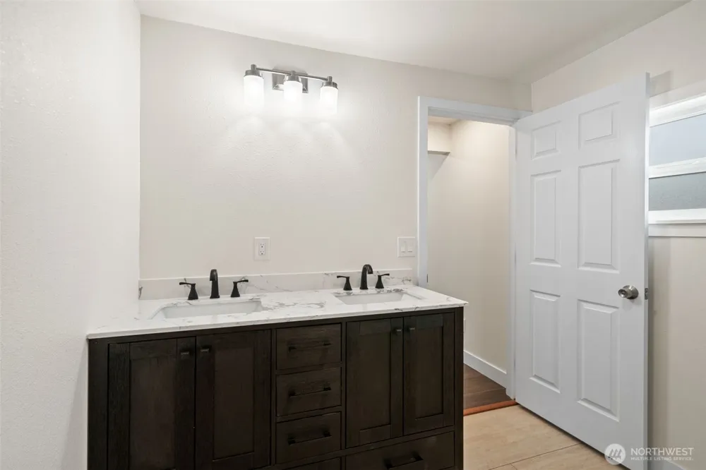 218 E King St Aberdeen, WA 98520