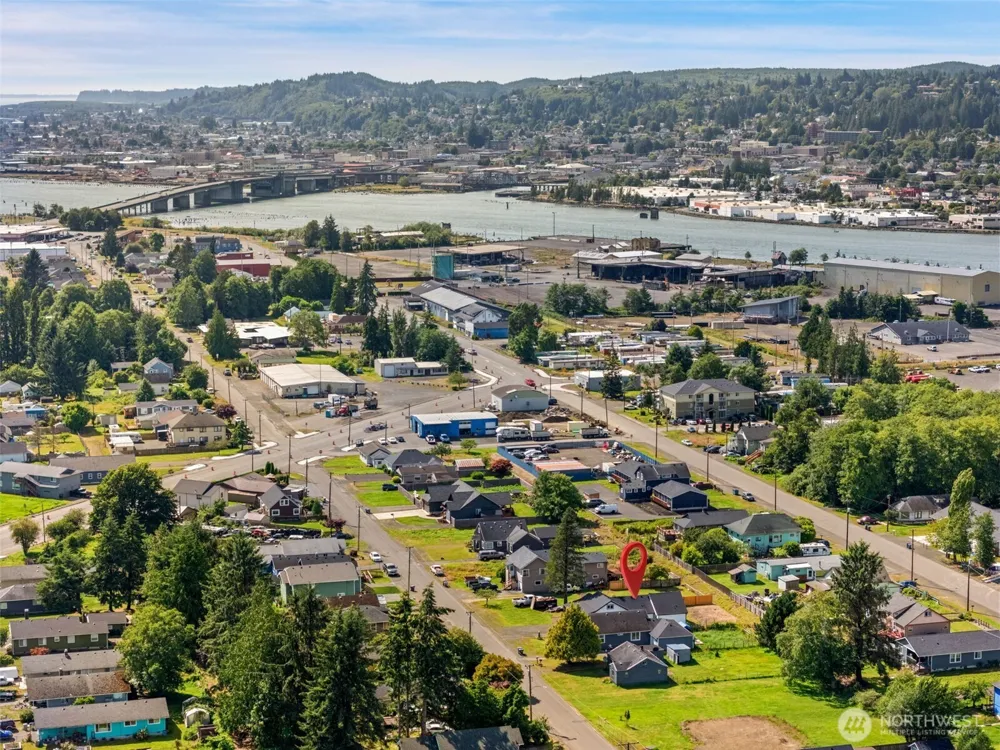 218 E King St Aberdeen, WA 98520