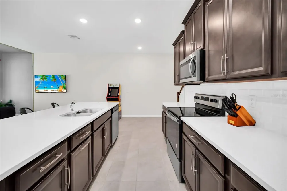 1672 TROPICAL PALMS CIRCLE Kissimmee, FL 34747