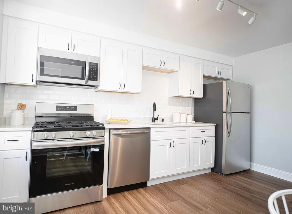 531 DECKER AVENUE Baltimore, MD 21205