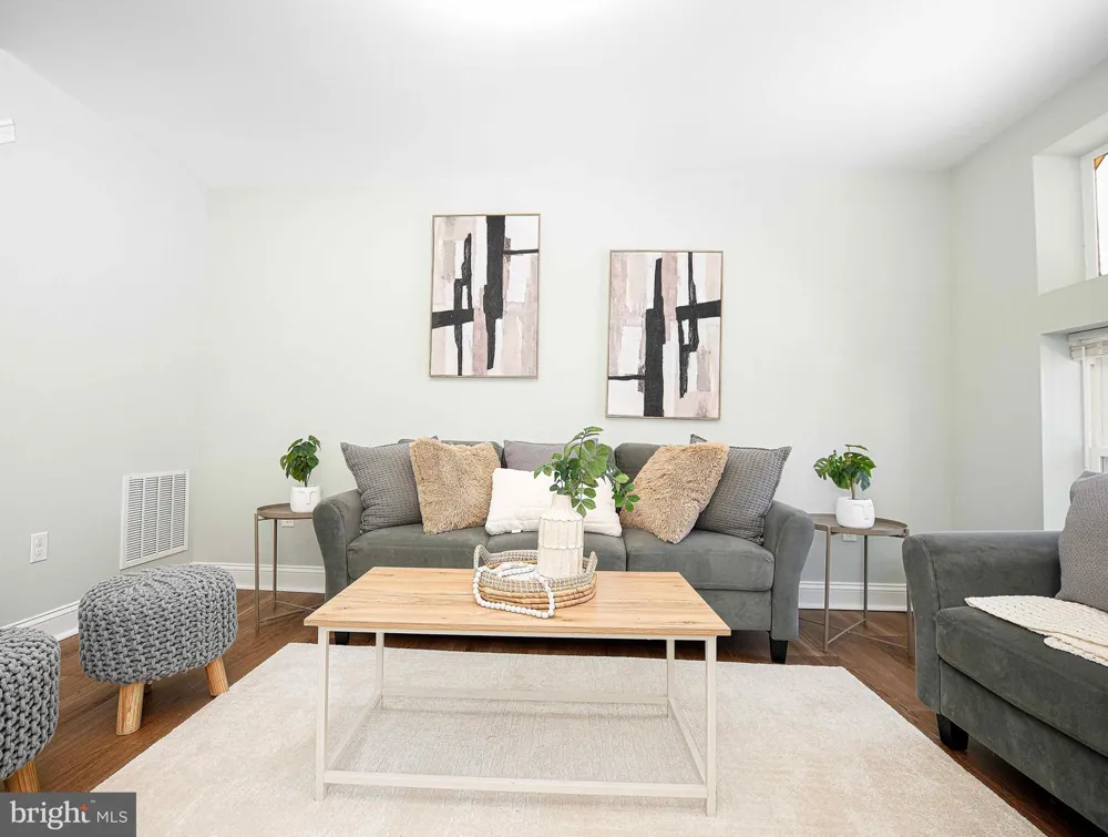 531 DECKER AVENUE Baltimore, MD 21205