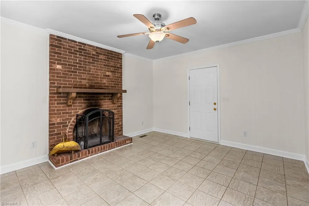 3913 Enterprise Road Lexington, NC 27295