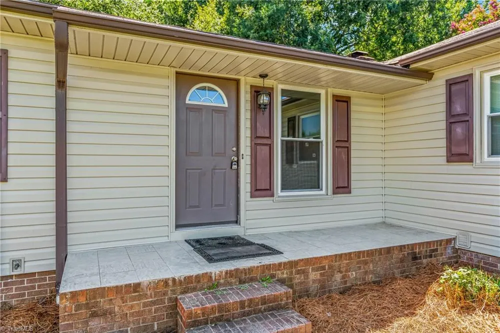 3913 Enterprise Road Lexington, NC 27295