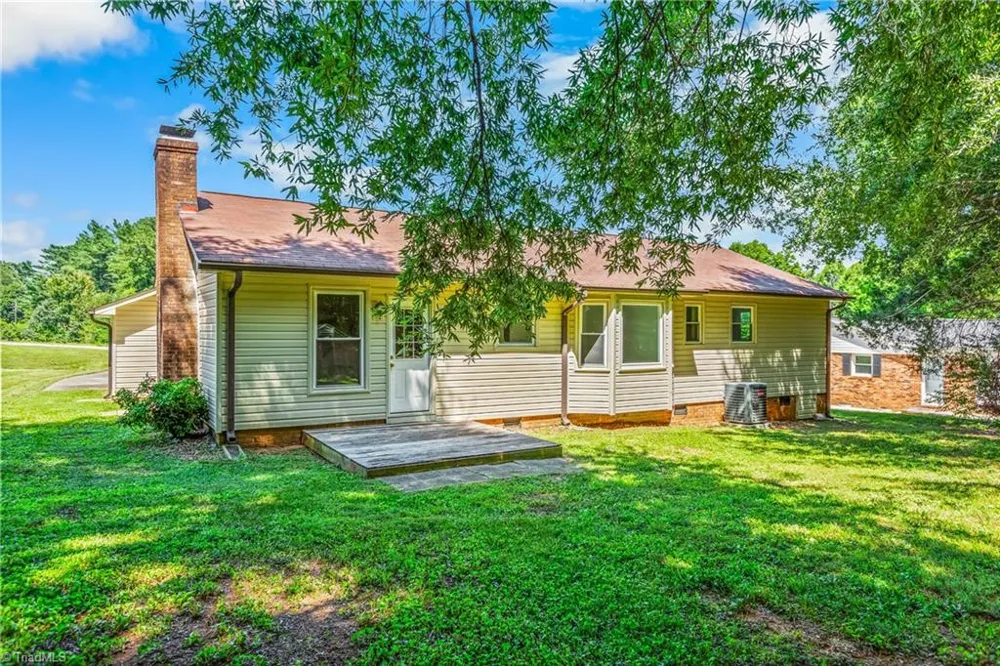 3913 Enterprise Road Lexington, NC 27295
