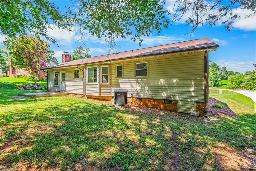 3913 Enterprise Road Lexington, NC 27295