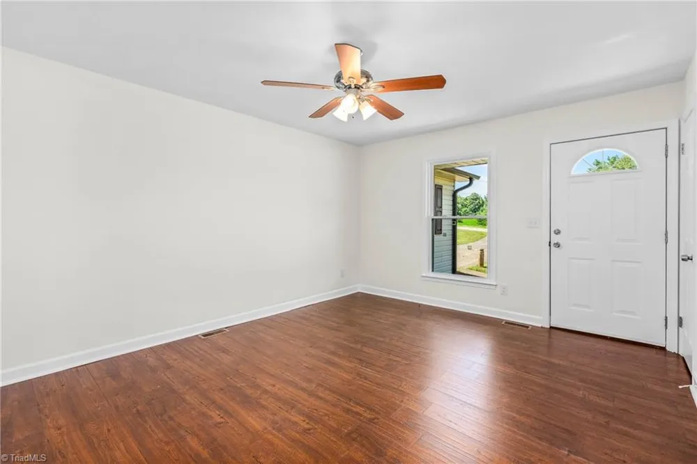 3913 Enterprise Road Lexington, NC 27295
