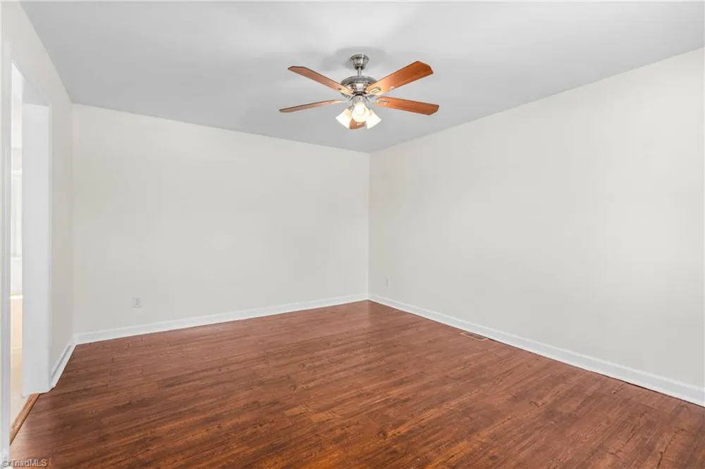 3913 Enterprise Road Lexington, NC 27295