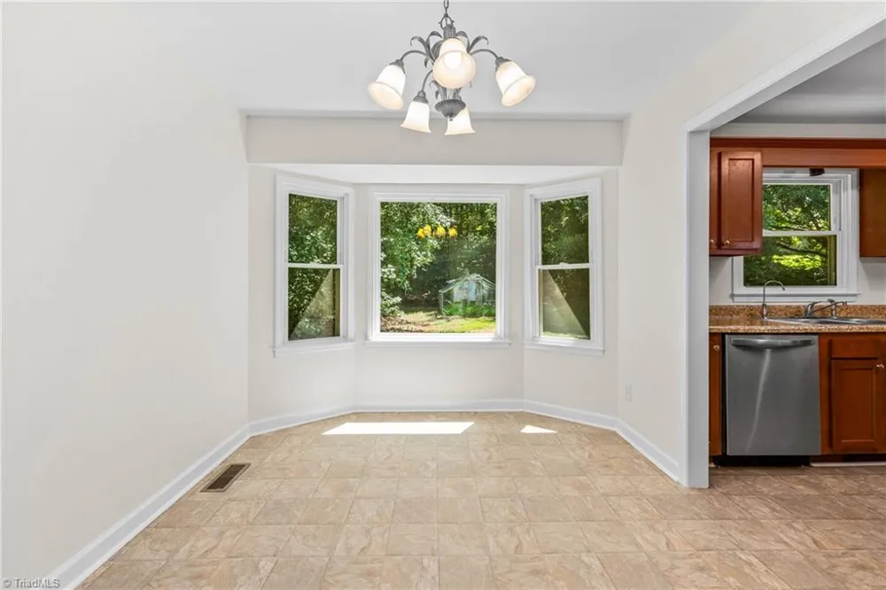 3913 Enterprise Road Lexington, NC 27295