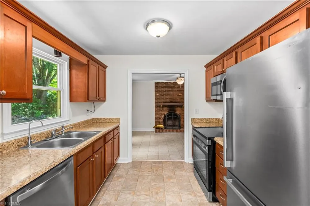 3913 Enterprise Road Lexington, NC 27295