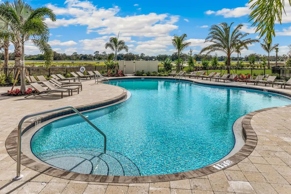 15824 8TH PLACE E Bradenton, FL 34212