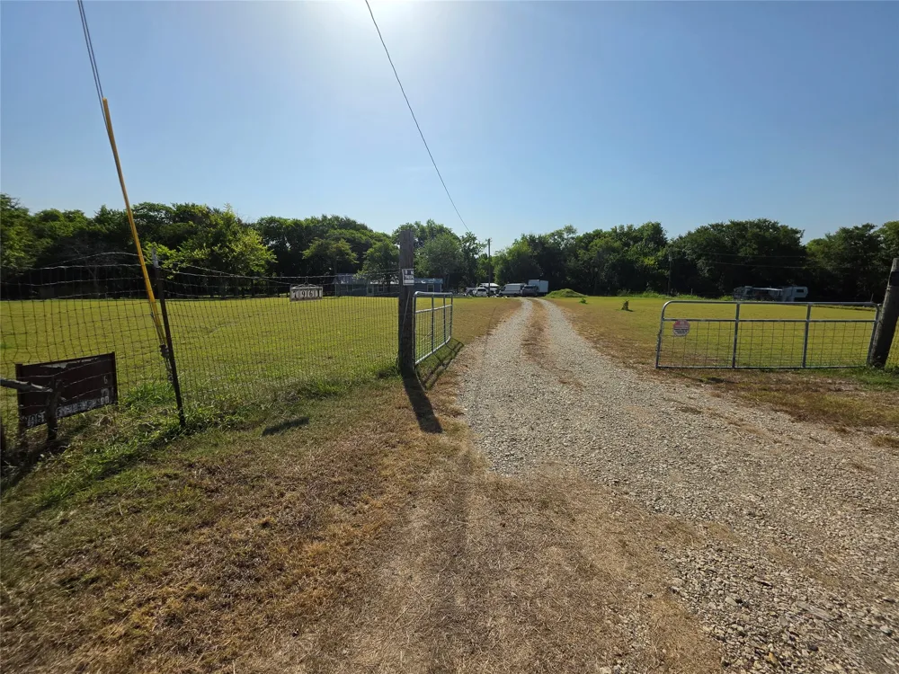 7961 Telegraph Road Quinlan, TX 75474