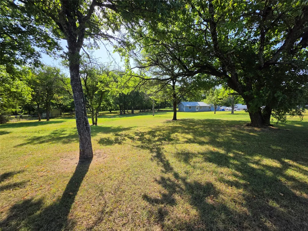 7961 Telegraph Road Quinlan, TX 75474