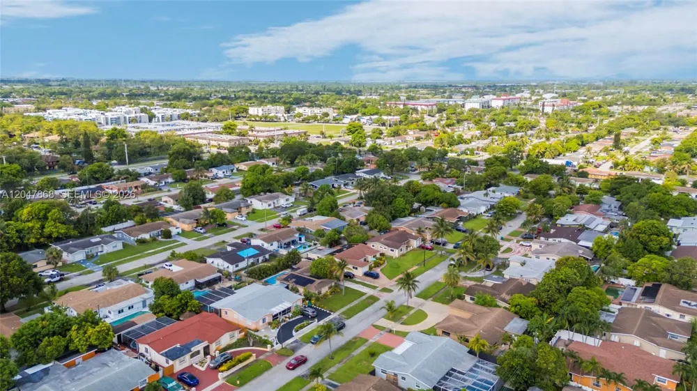 4230 NW 23rd Ct Lauderhill, FL 33313