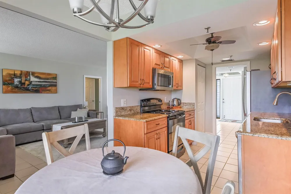 5279 S FOUNTAINS DRIVE S #703 Lake Worth, FL 33467