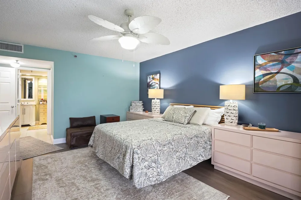 5279 S FOUNTAINS DRIVE S #703 Lake Worth, FL 33467