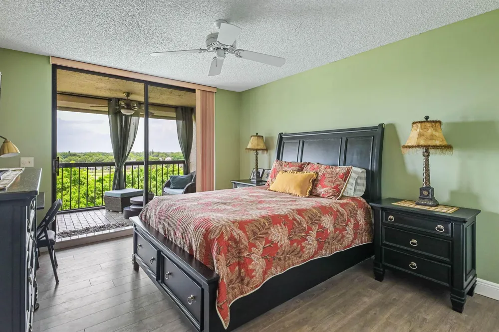 5279 S FOUNTAINS DRIVE S #703 Lake Worth, FL 33467