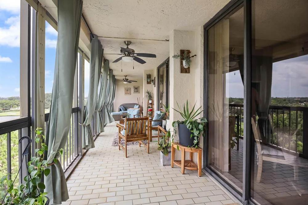 5279 S FOUNTAINS DRIVE S #703 Lake Worth, FL 33467
