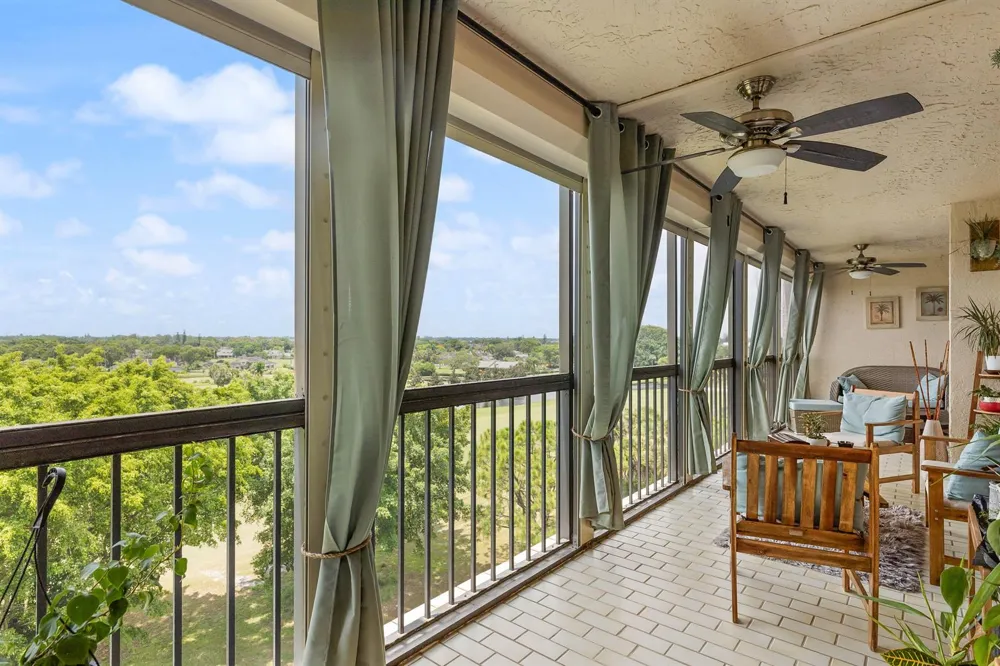 5279 S FOUNTAINS DRIVE S #703 Lake Worth, FL 33467