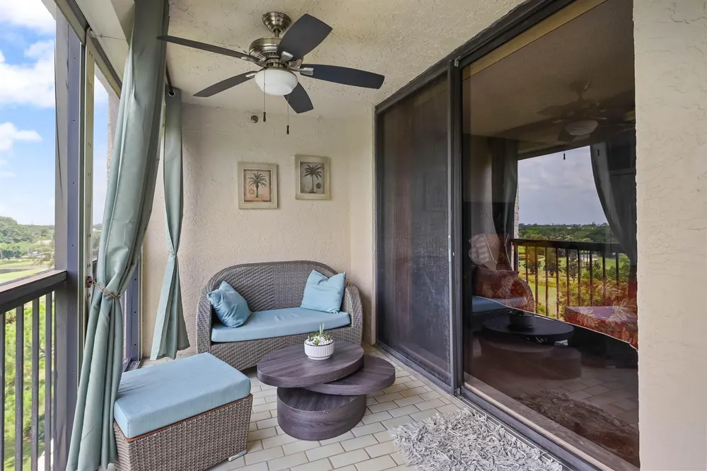 5279 S FOUNTAINS DRIVE S #703 Lake Worth, FL 33467