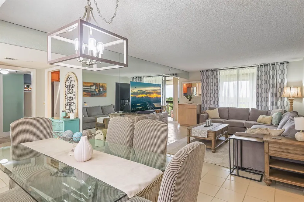 5279 S FOUNTAINS DRIVE S #703 Lake Worth, FL 33467