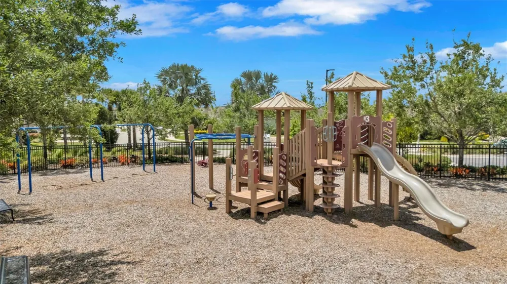 12220 TRAILHEAD DRIVE Bradenton, FL 34211