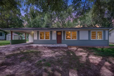 8122 Roosevelt Drive