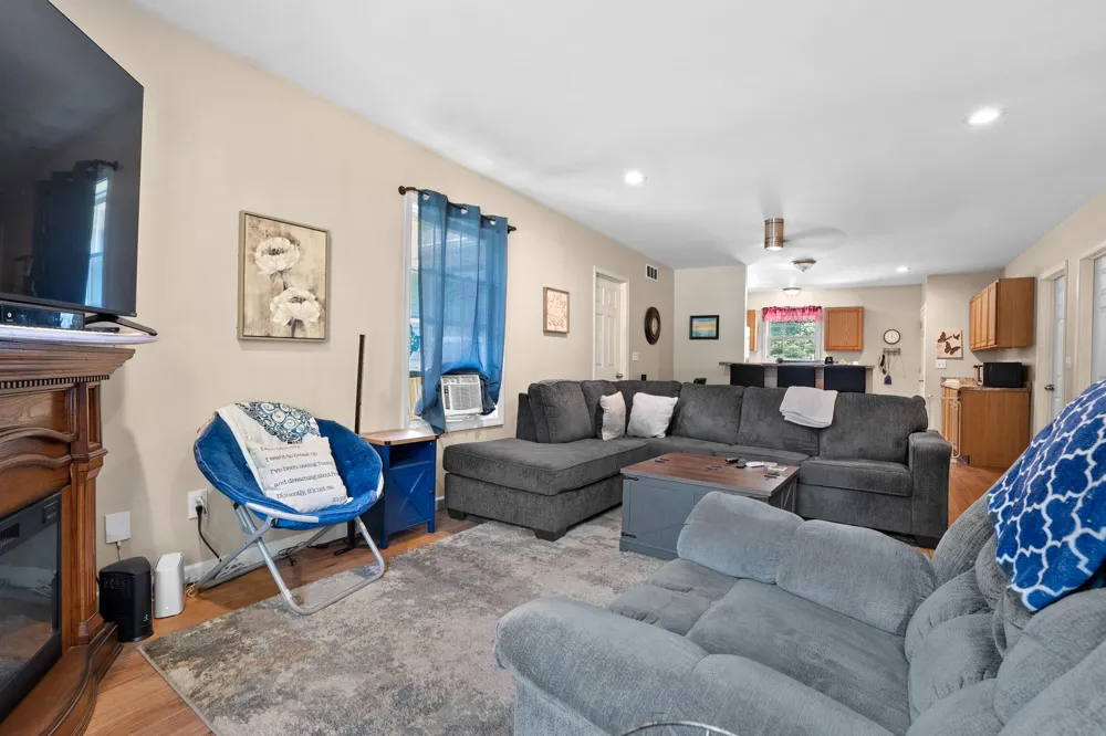 5147 Beverly Avenue Kalamazoo, MI 49004