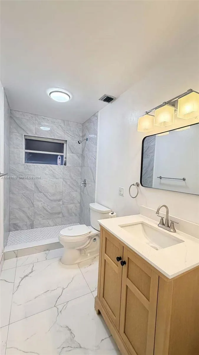 637 SW 1st St #n/a Hallandale Beach, FL 33009