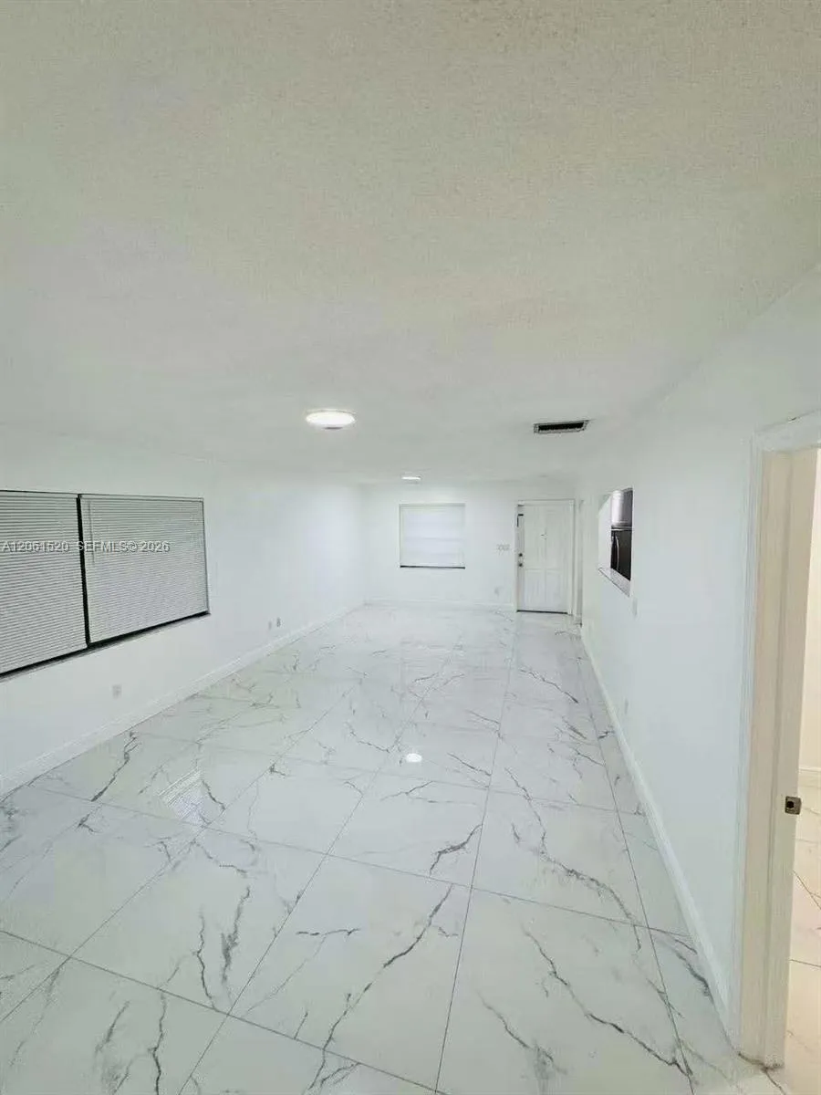 637 SW 1st St #n/a Hallandale Beach, FL 33009