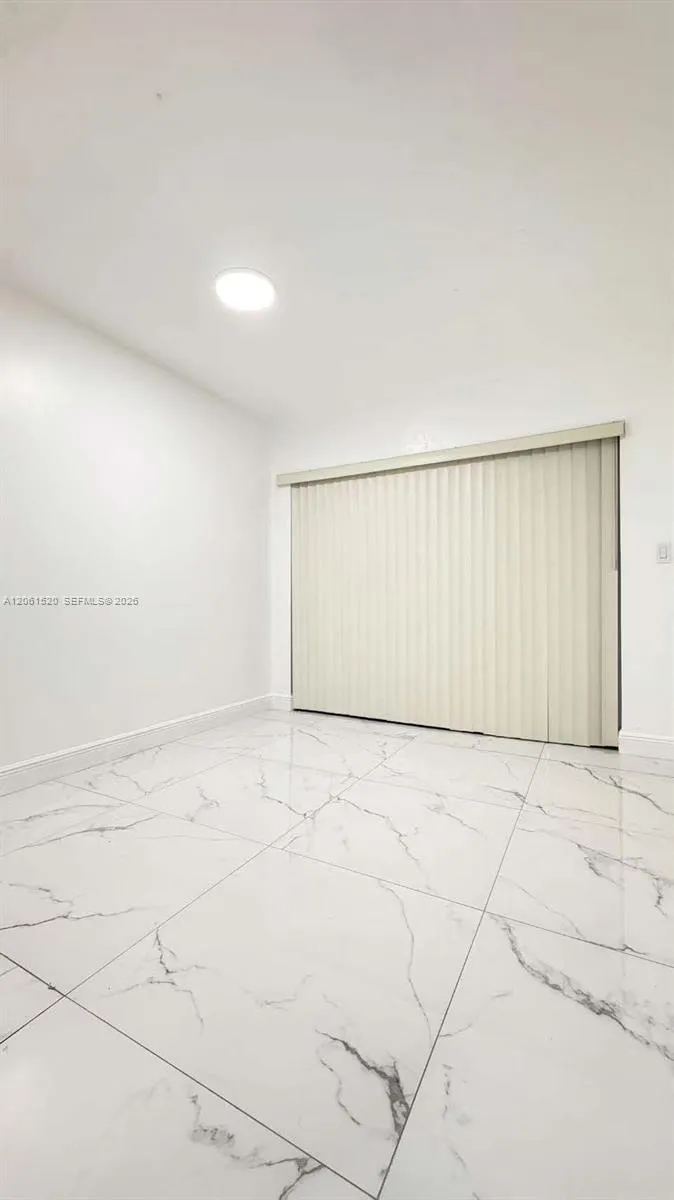637 SW 1st St #n/a Hallandale Beach, FL 33009
