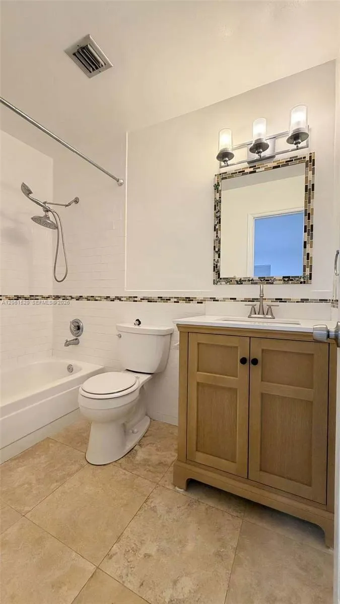 637 SW 1st St #n/a Hallandale Beach, FL 33009