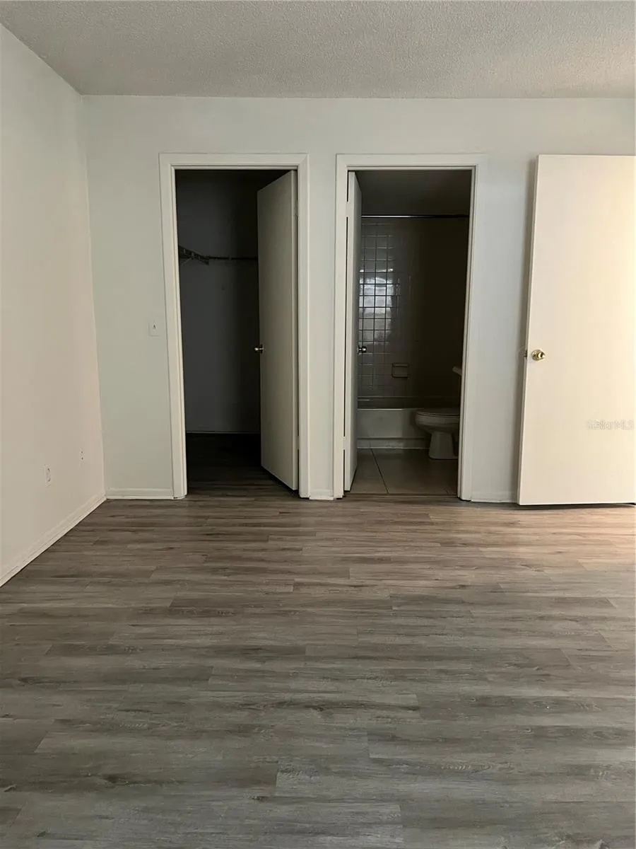 14308 HANGING MOSS CIRCLE #102 Tampa, FL 33613