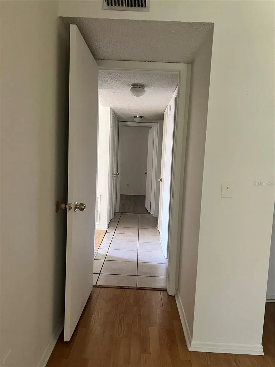 14308 HANGING MOSS CIRCLE #102 Tampa, FL 33613