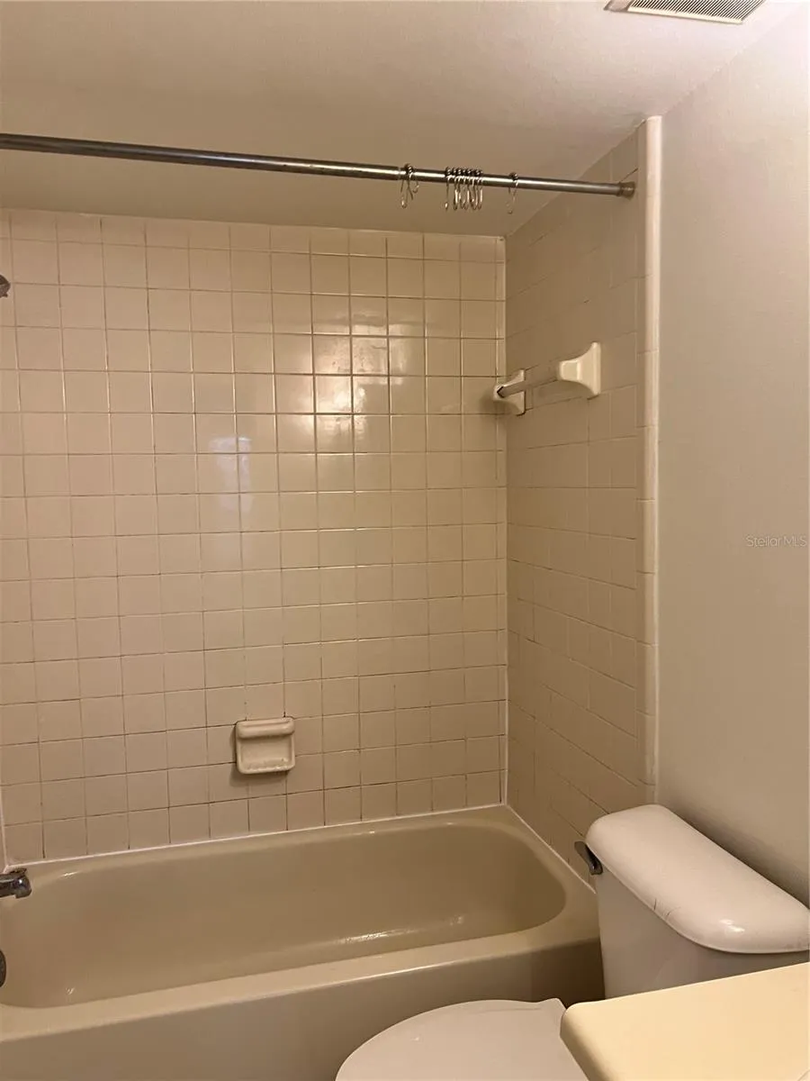 14308 HANGING MOSS CIRCLE #102 Tampa, FL 33613