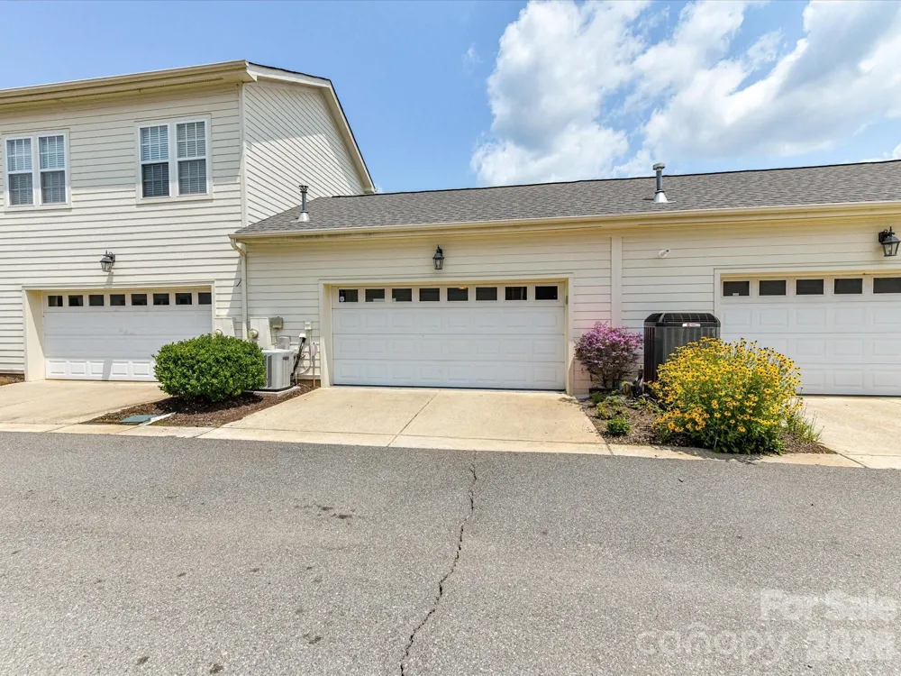 439 O'Henry Avenue Davidson, NC 28036