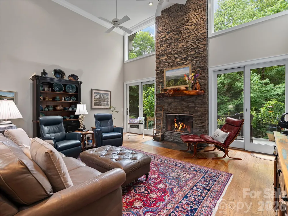 515 Flying Hawk Trail Waynesville, NC 28786