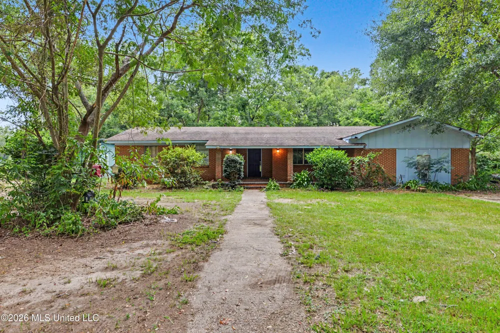 2147 Hwy 613 Lucedale, MS 39452