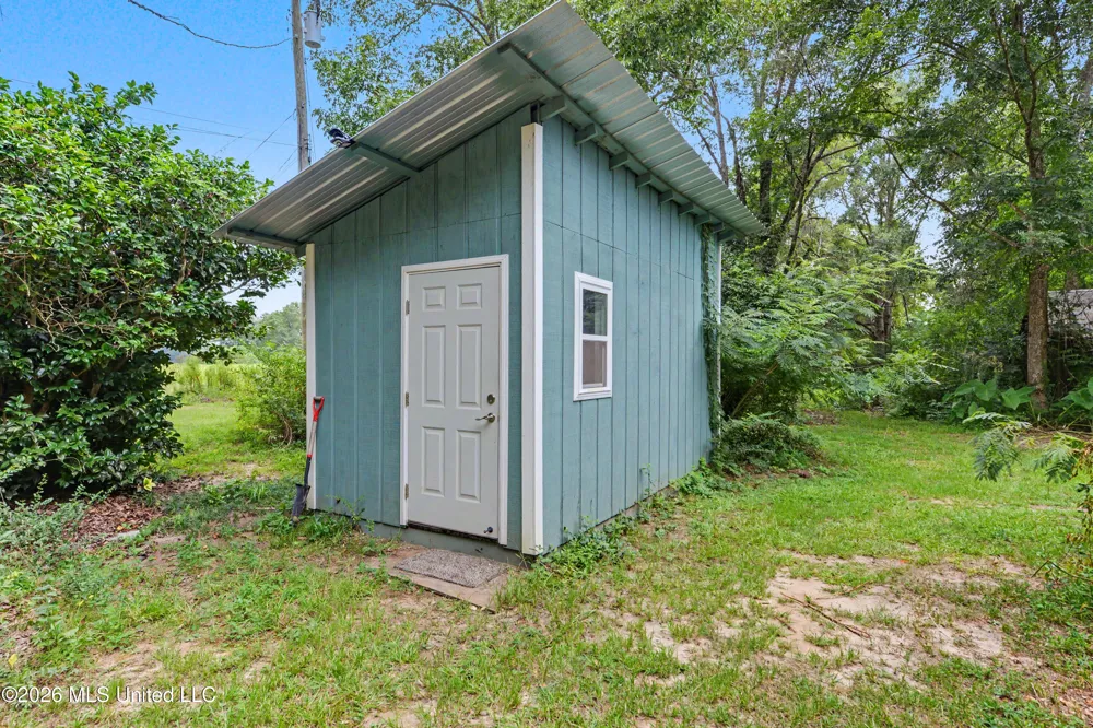 2147 Hwy 613 Lucedale, MS 39452