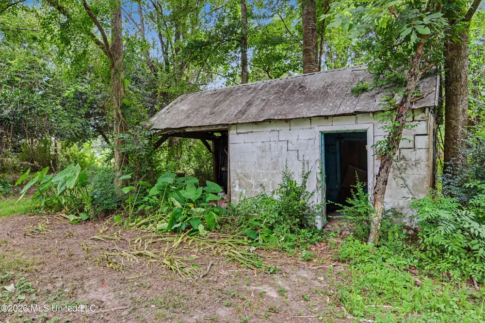 2147 Hwy 613 Lucedale, MS 39452