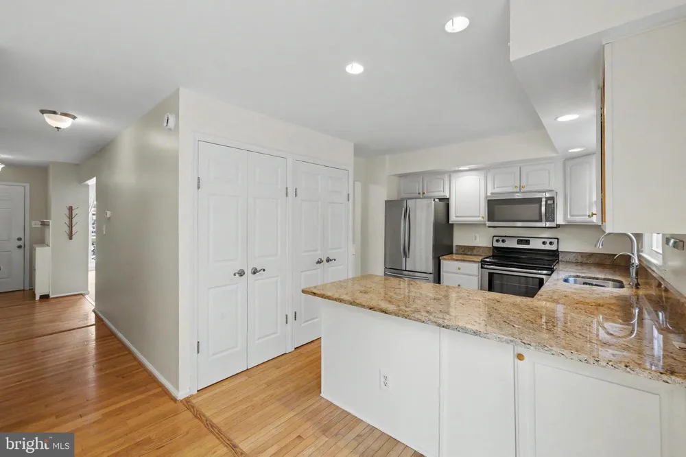 5426 CABOT RIDGE COURT Fairfax, VA 22032